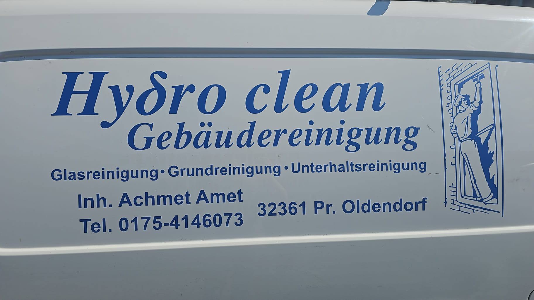 Firmenfahrzeug von Hydro clean Gebäudereinigung